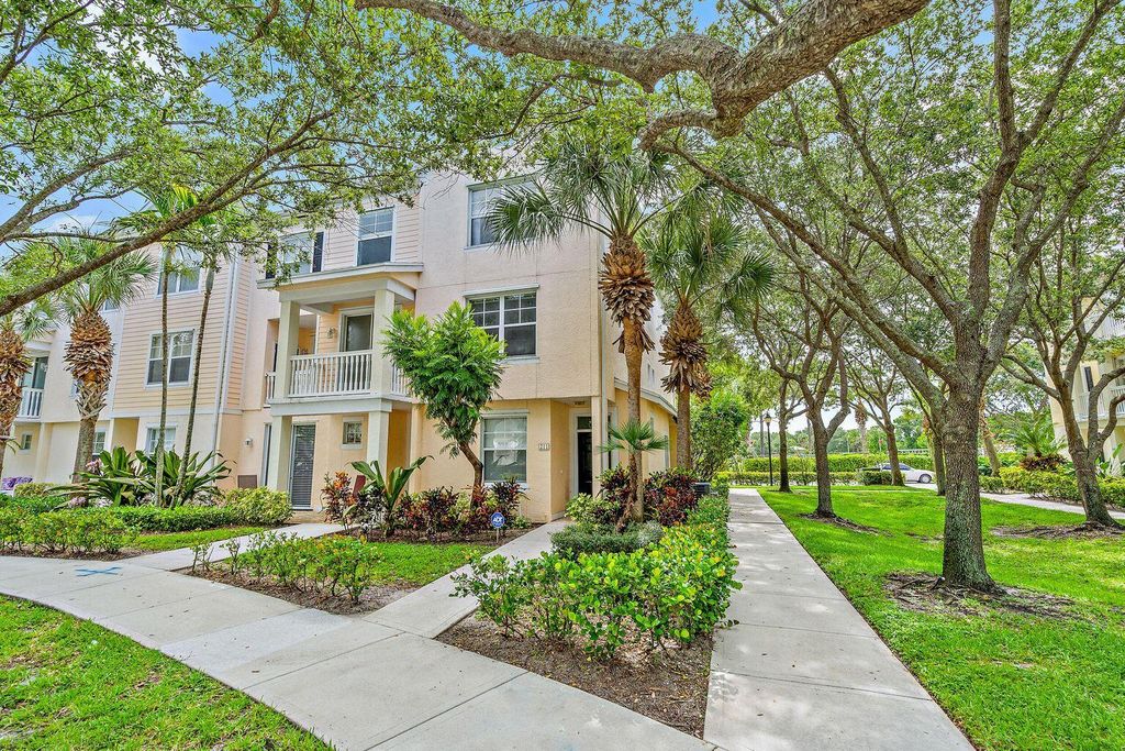 Photo of 255 Murcia Drive #211, Jupiter, FL 33458 (MLS # R11089587)