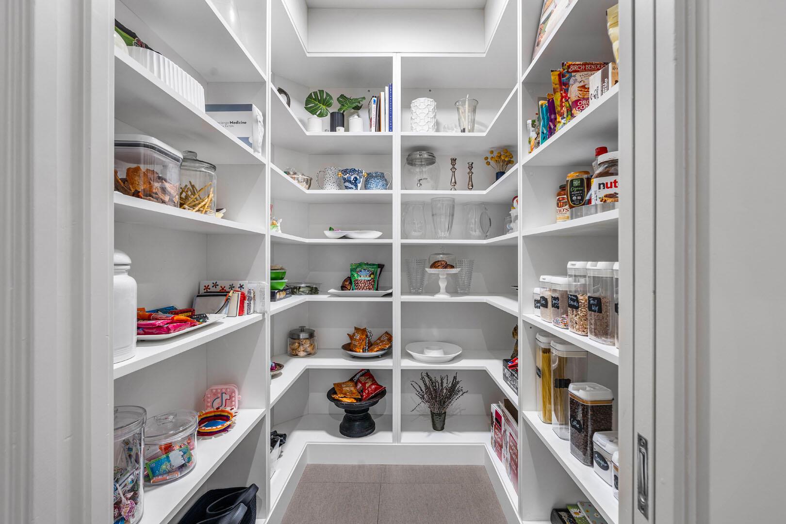 ROYAL PALM YACHT & COUNTR - Residential