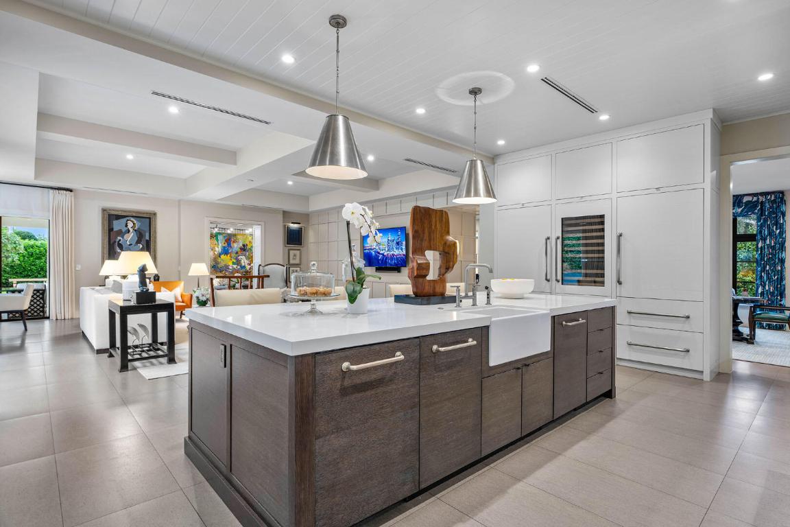 ROYAL PALM YACHT & COUNTRY CLUB - Residential