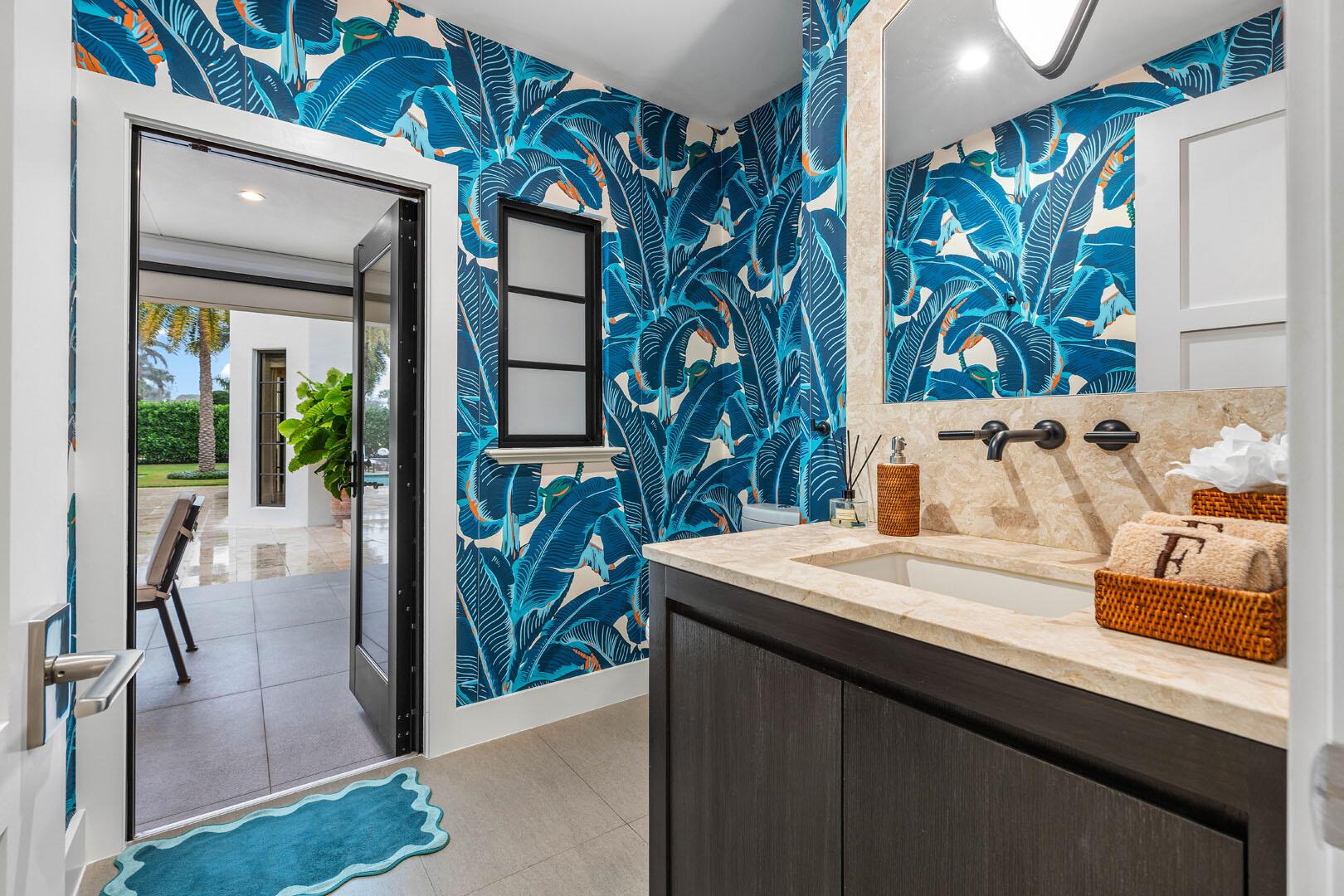 ROYAL PALM YACHT & COUNTR - Residential