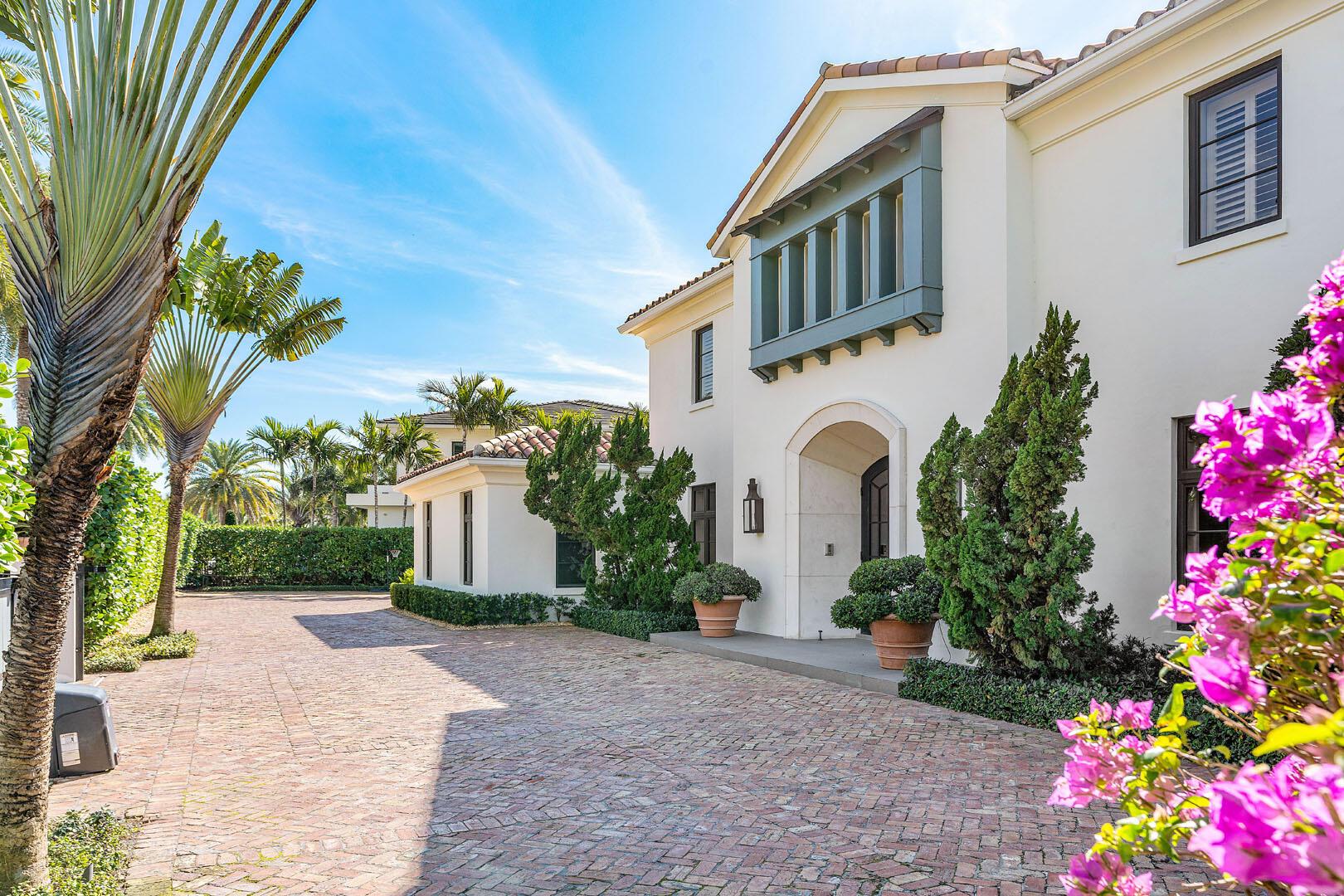 2121 E Maya Palm Drive