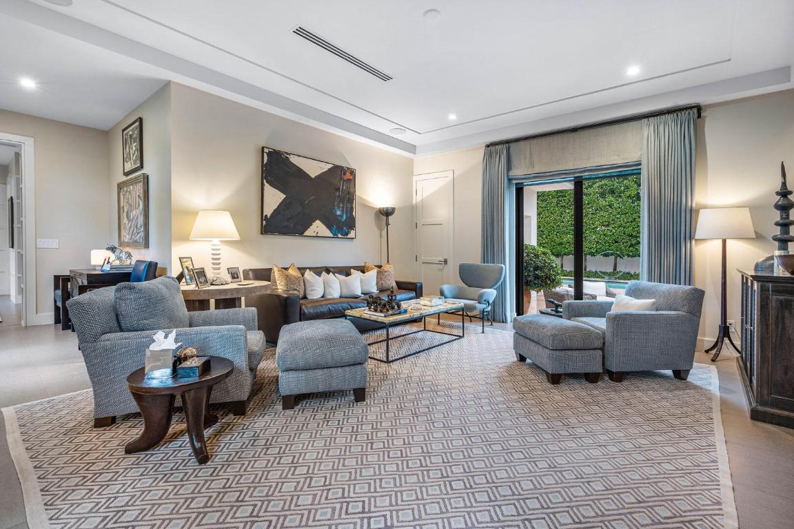 ROYAL PALM YACHT & COUNTRY CLUB - Residential