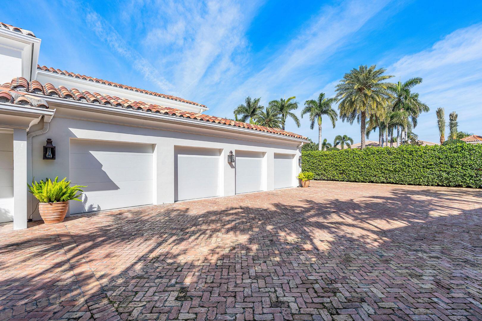 ROYAL PALM YACHT & COUNTR - Residential