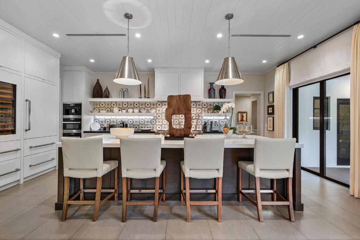 ROYAL PALM YACHT & COUNTRY CLUB - Residential