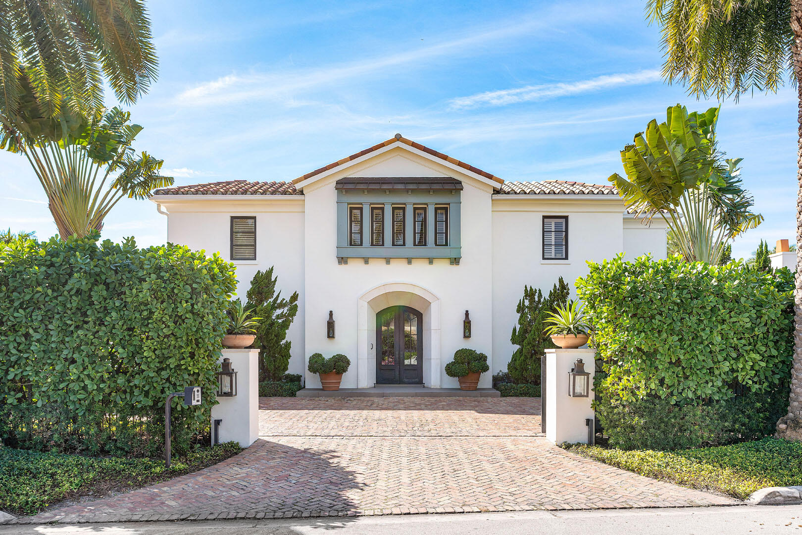 2121 E Maya Palm Drive