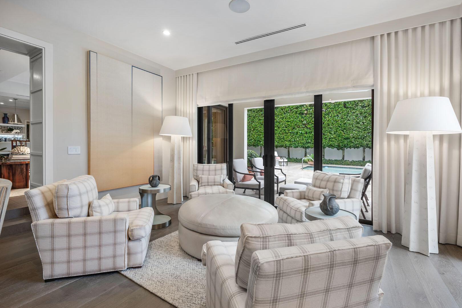 ROYAL PALM YACHT & COUNTR - Residential