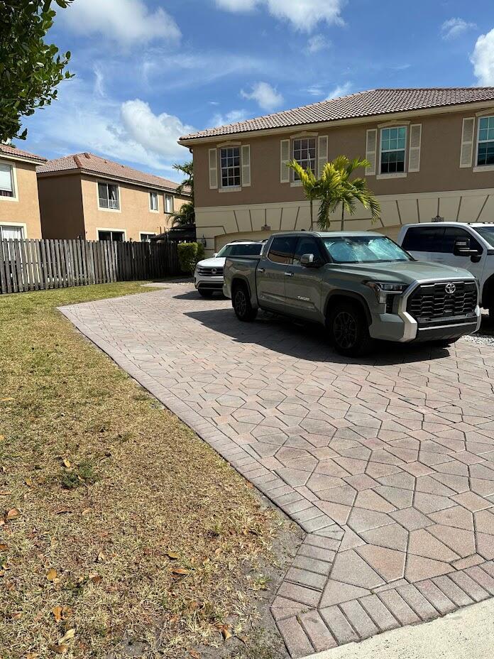 BANYAN TRAILS 154-3 - Residential Lease