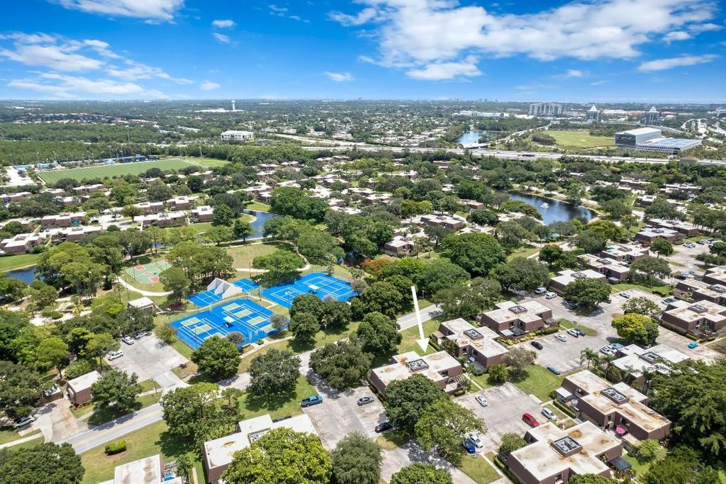 Photo of 2204 22nd Lane #2204, Palm Beach Gardens, FL 33418 (MLS # R11002980)