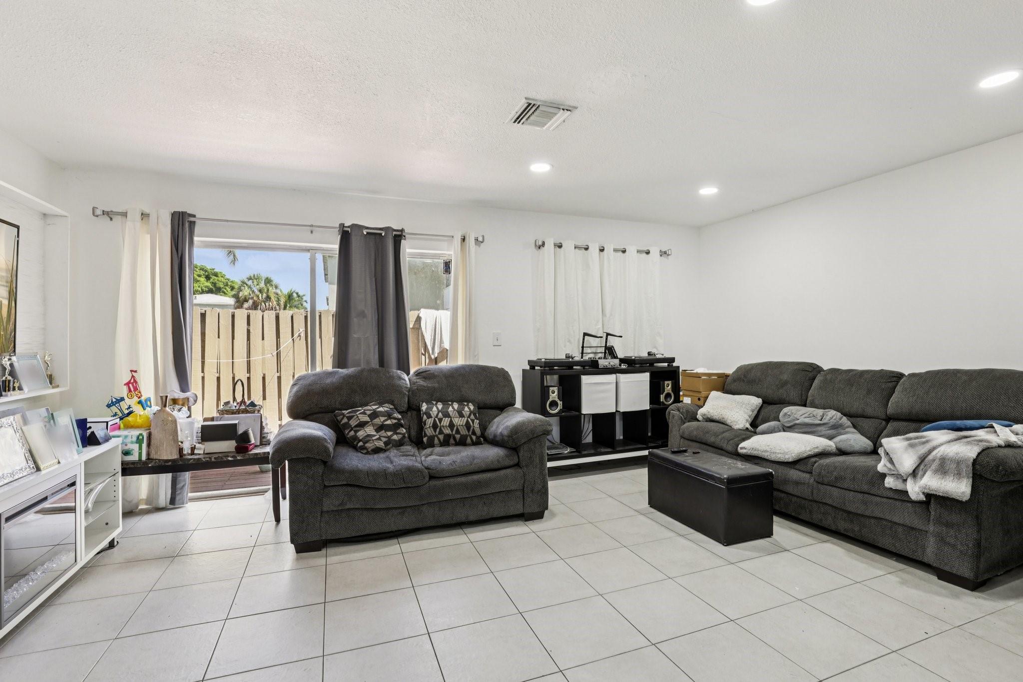 Woodland Cove 131-20 B - Residential Lease