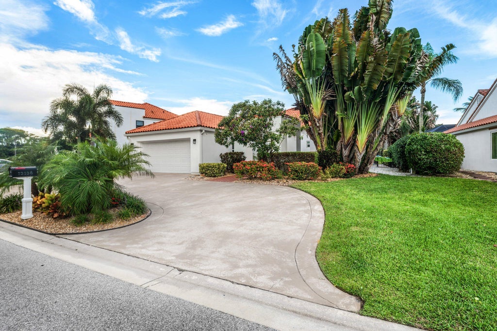 Photo of 13138 Touchstone Place, Palm Beach Gardens, FL 33418 (MLS # B26048525)