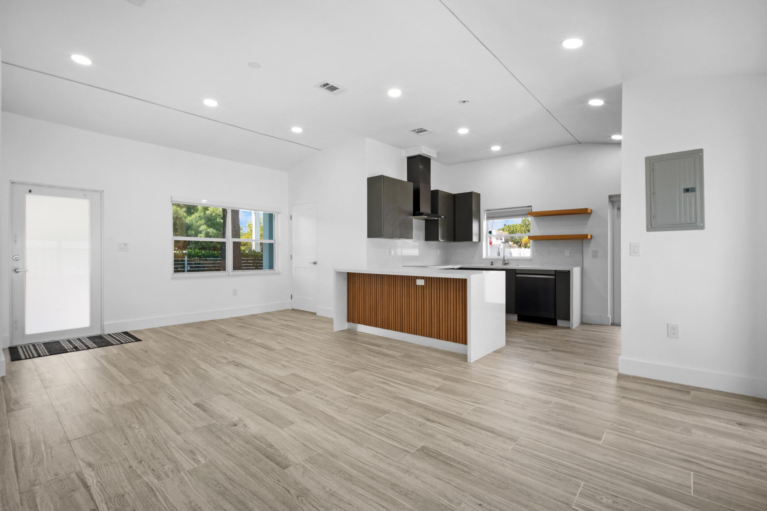 245 SW 20TH Street