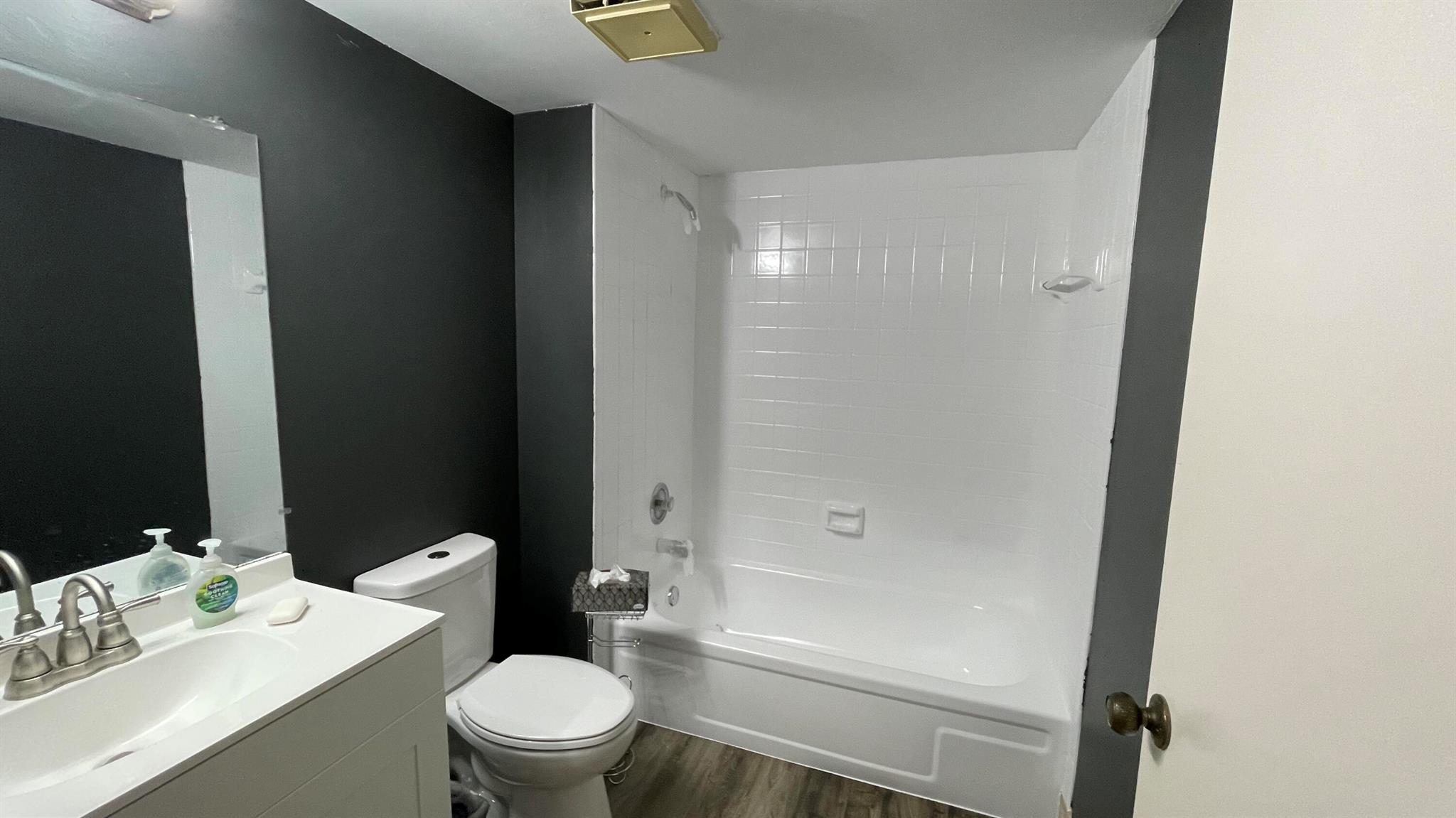 VILLAGES OF ORIOLE BONAIR - Residential Lease