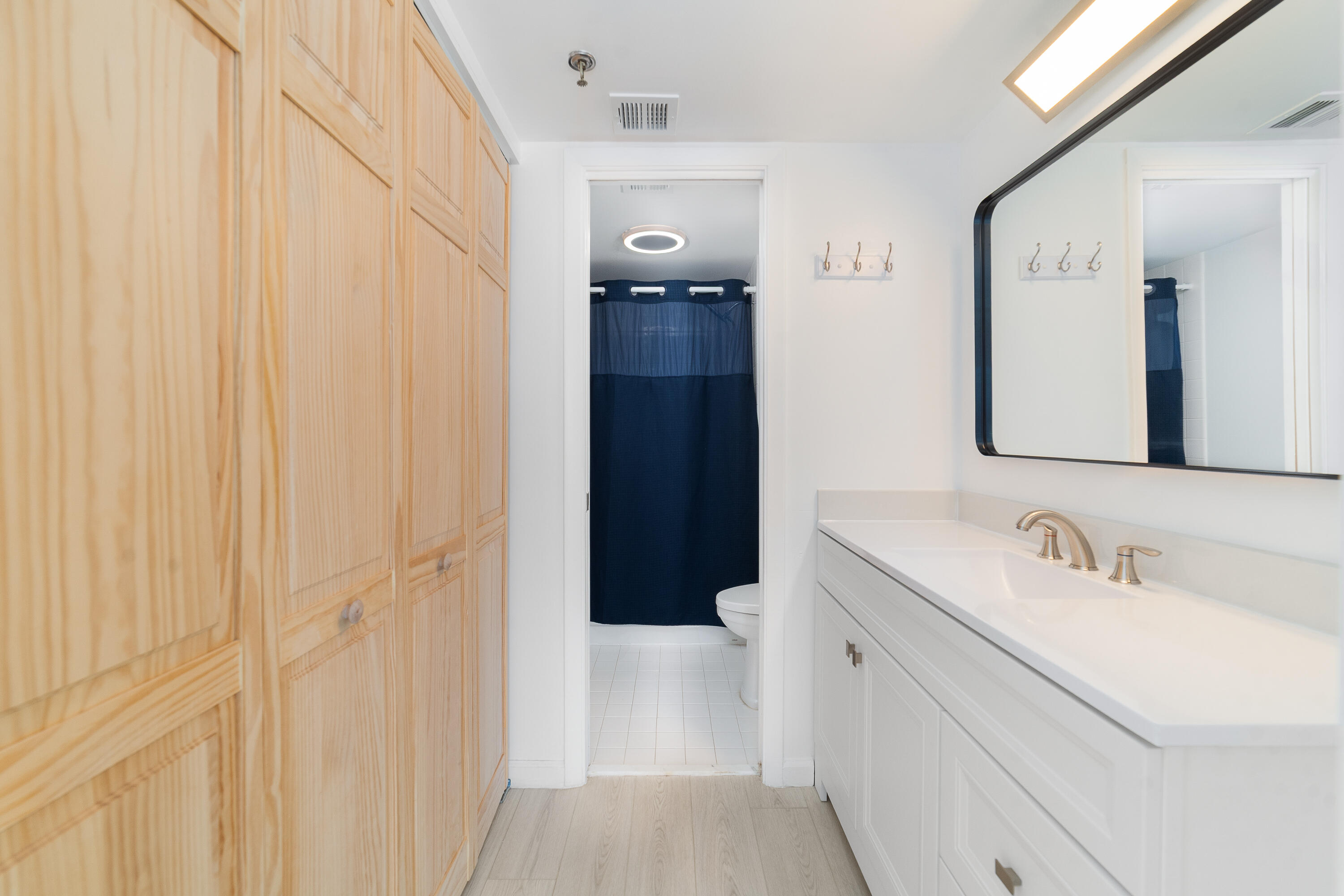 HIDDEN HARBOUR OF THE PALM BEACHES CONDO - Residential