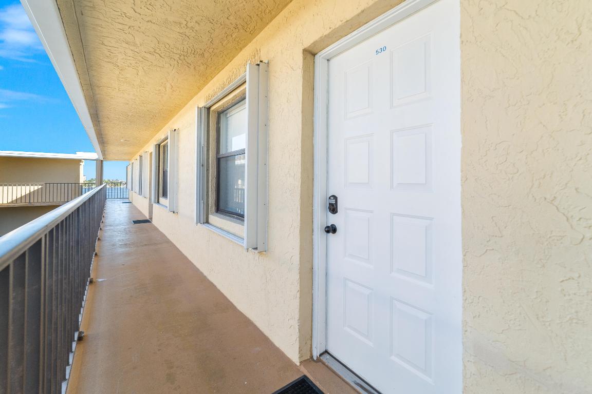 HIDDEN HARBOUR OF THE PALM BEACHES CONDO - Residential