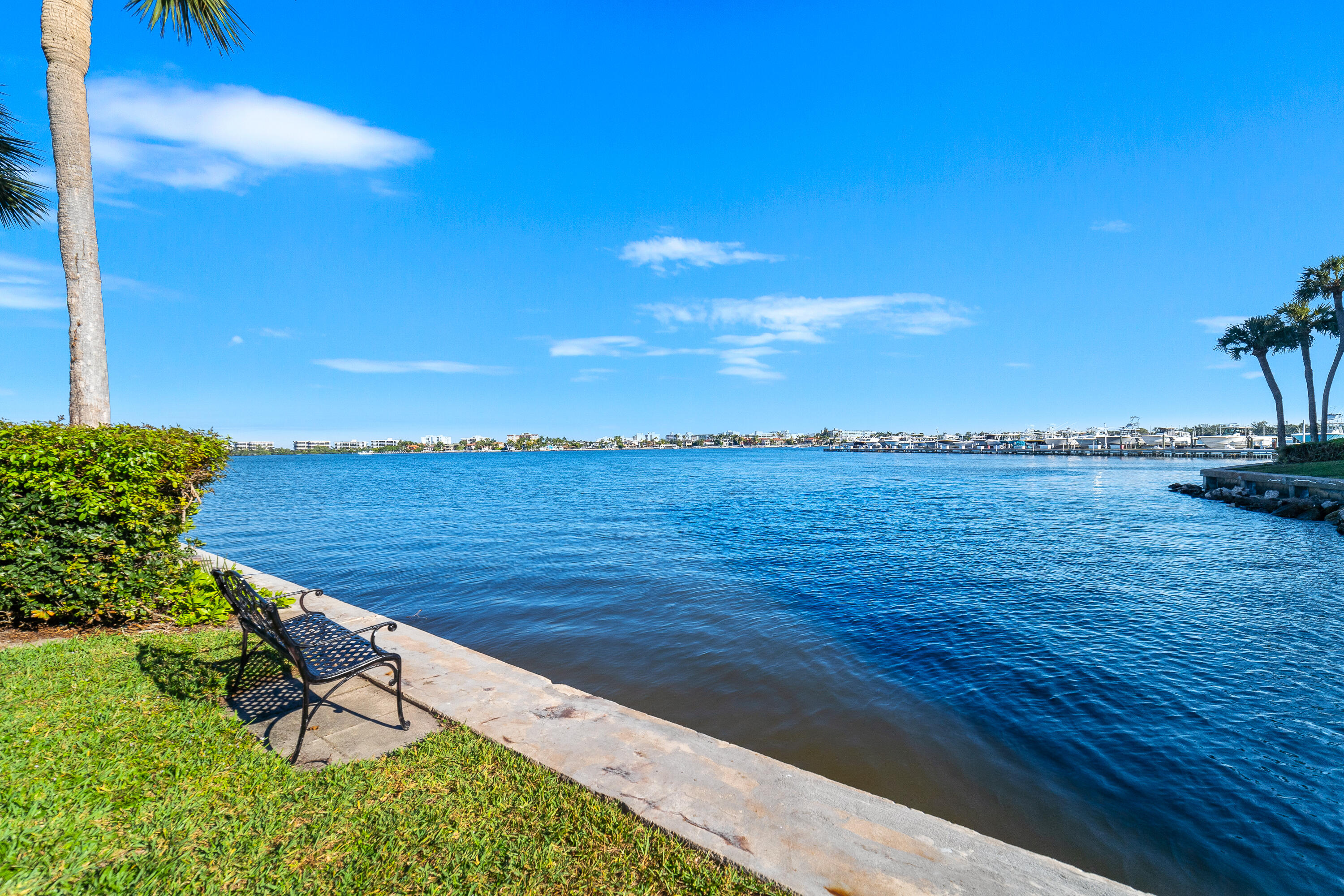 HIDDEN HARBOUR OF THE PALM BEACHES CONDO - Residential