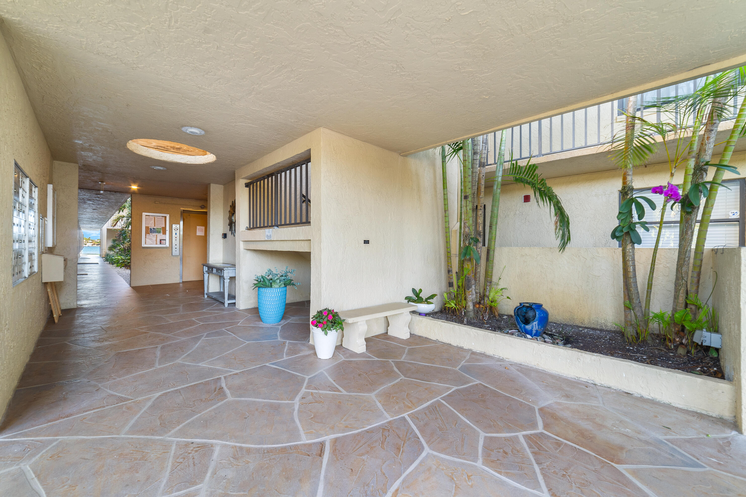 HIDDEN HARBOUR OF THE PALM BEACHES CONDO - Residential