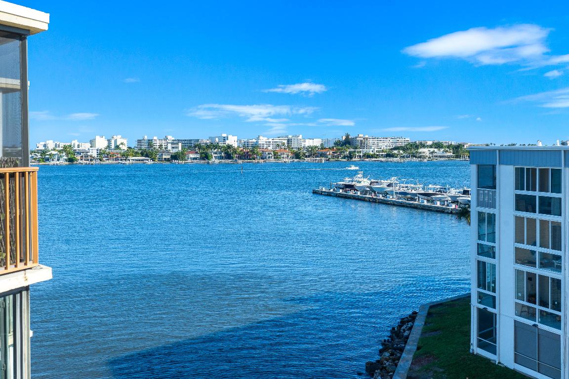 HIDDEN HARBOUR OF THE PALM BEACHES CONDO - Residential