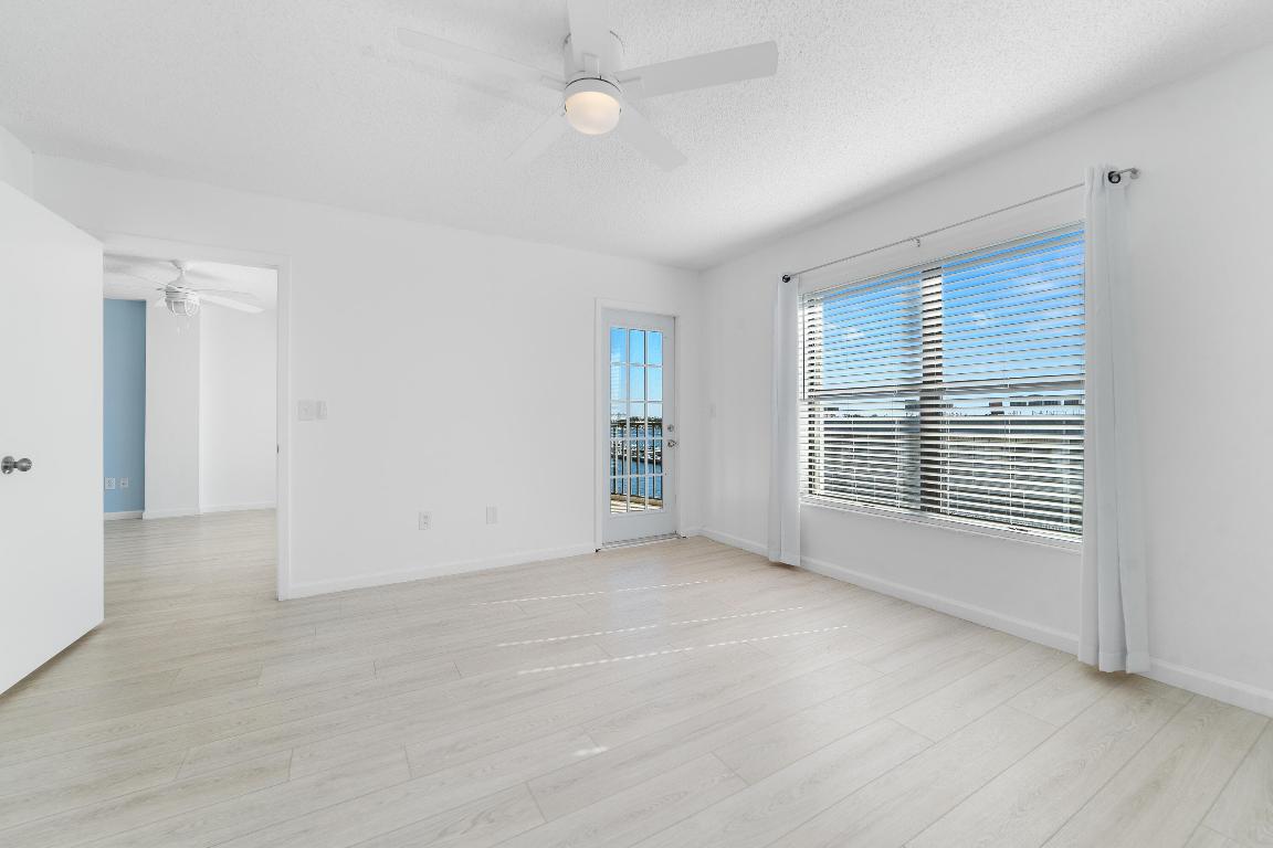 HIDDEN HARBOUR OF THE PALM BEACHES CONDO - Residential