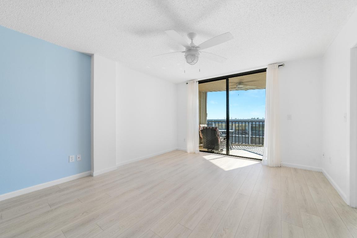 HIDDEN HARBOUR OF THE PALM BEACHES CONDO - Residential