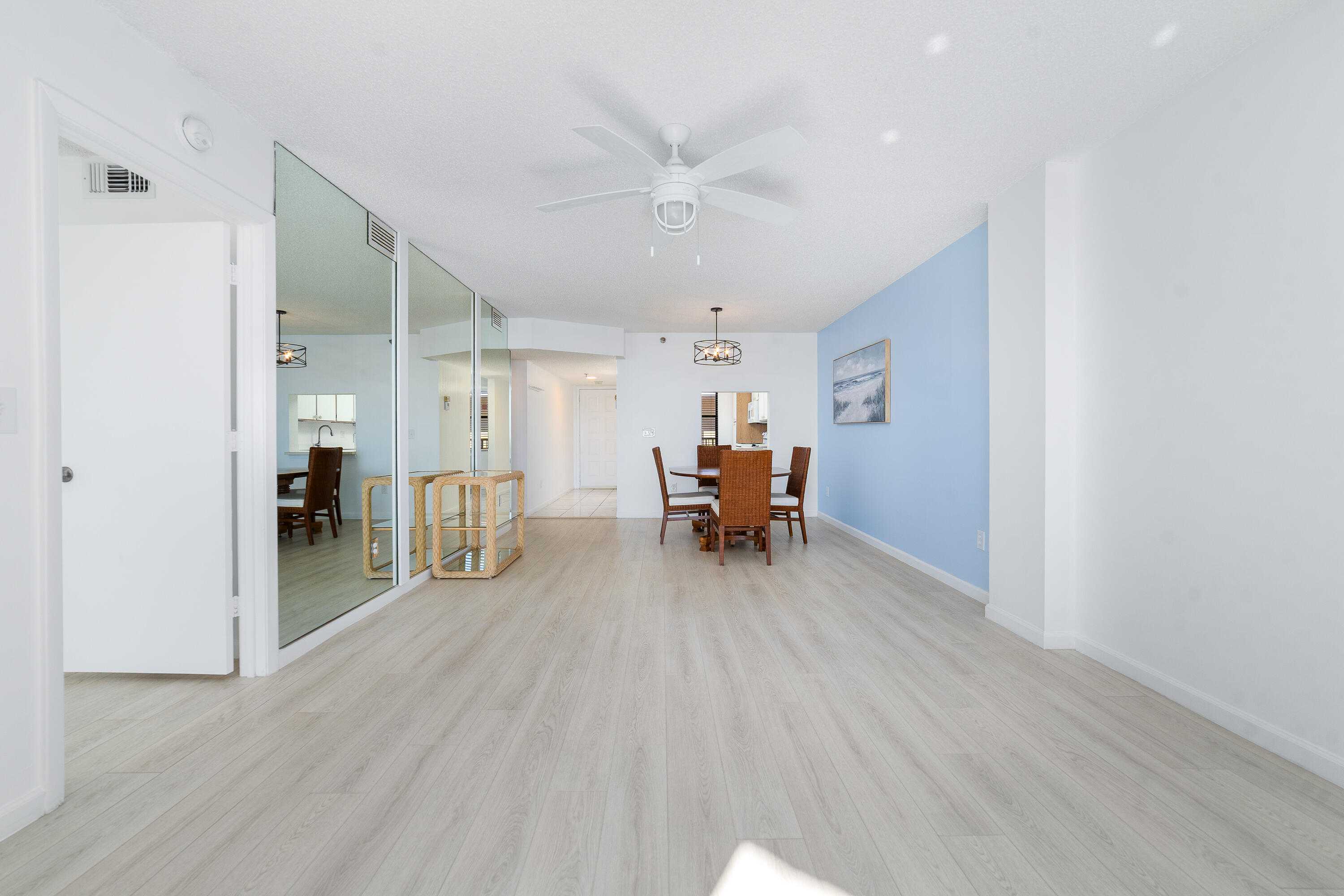 HIDDEN HARBOUR OF THE PALM BEACHES CONDO - Residential