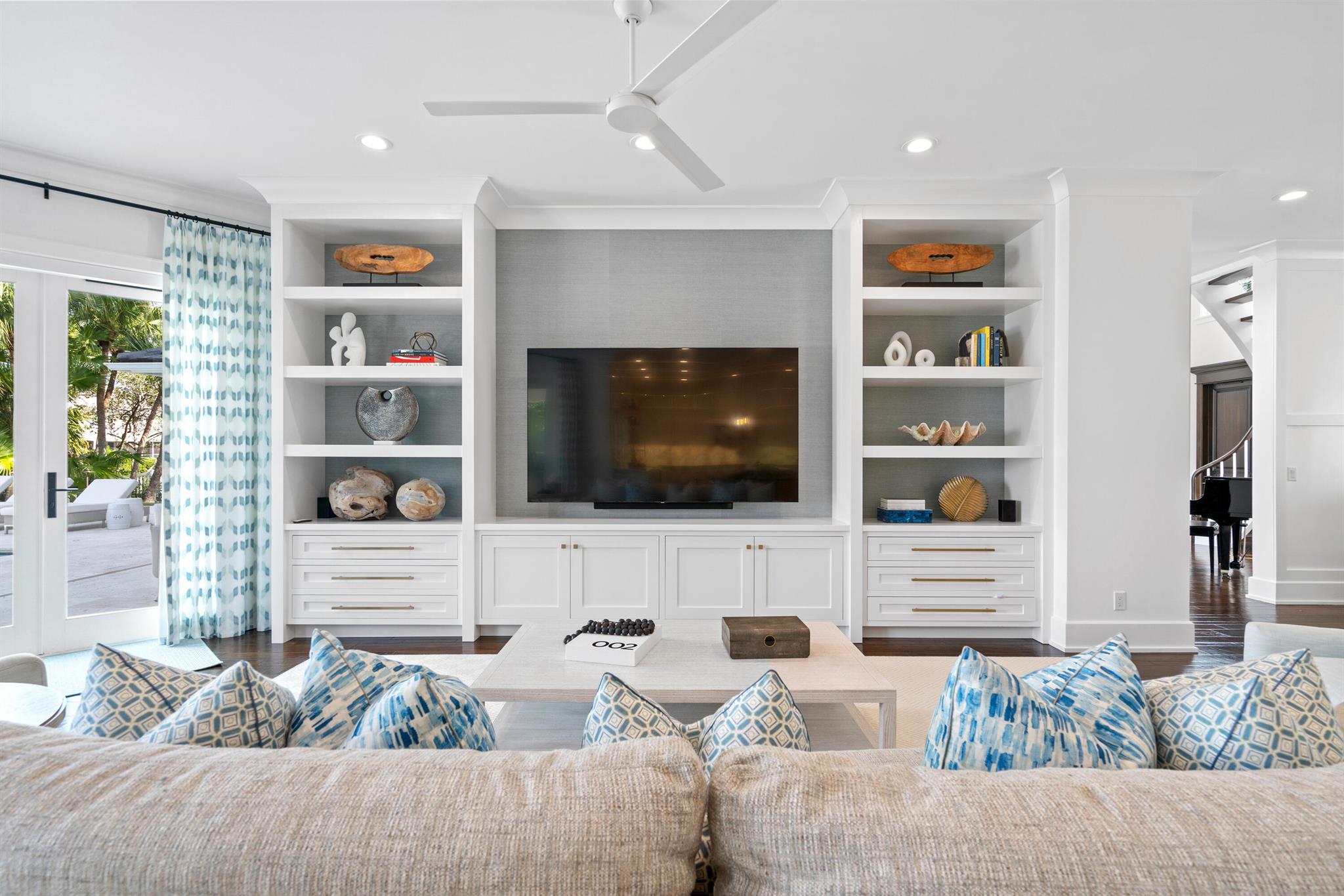 SEAGROVE WEST - Residential