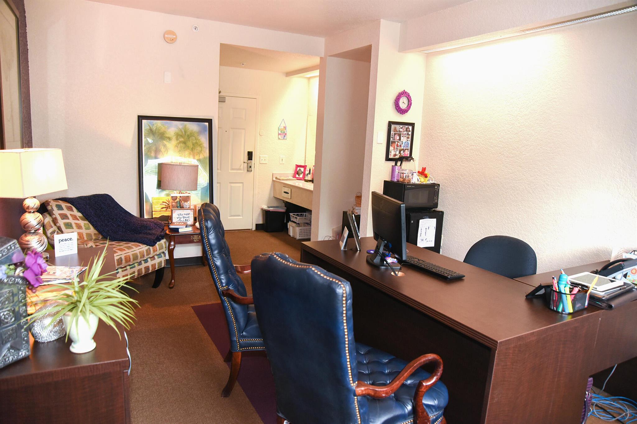 HY-CREST CENTER - Commercial Sale