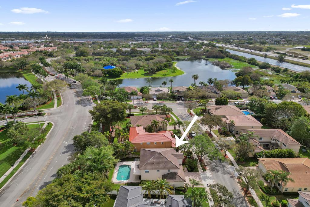 SAPPHIRE POINTE - DIAMOND LAKE - Residential