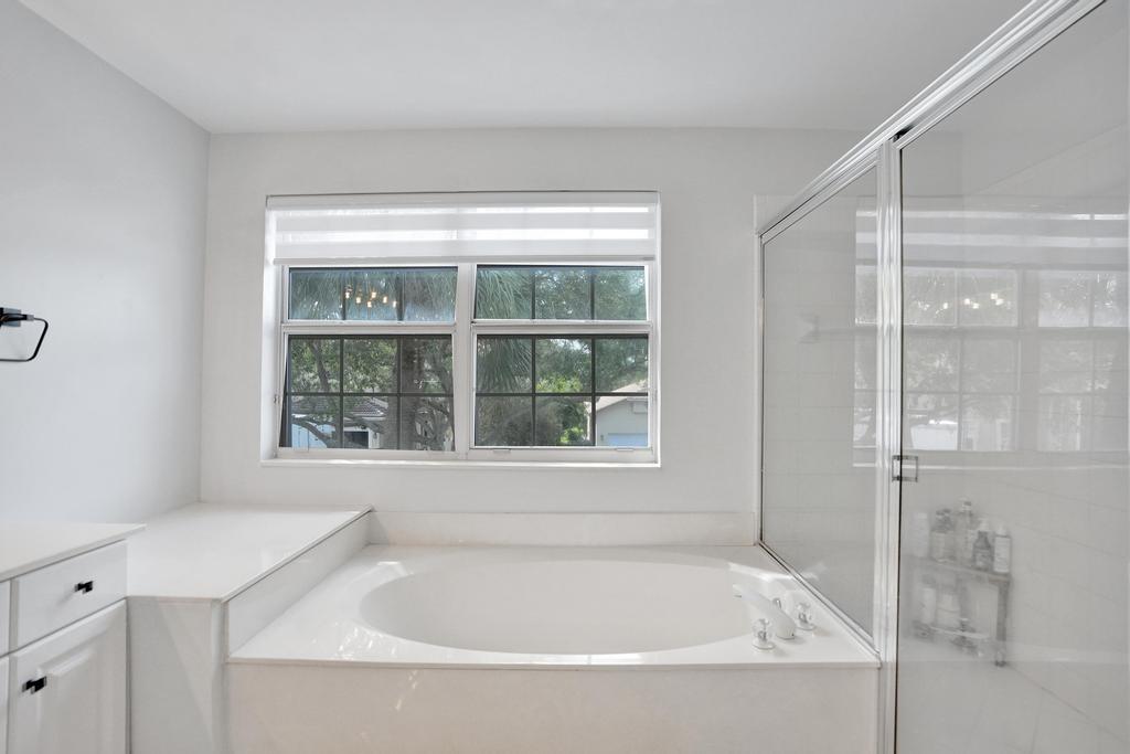 SAPPHIRE POINTE - DIAMOND LAKE - Residential