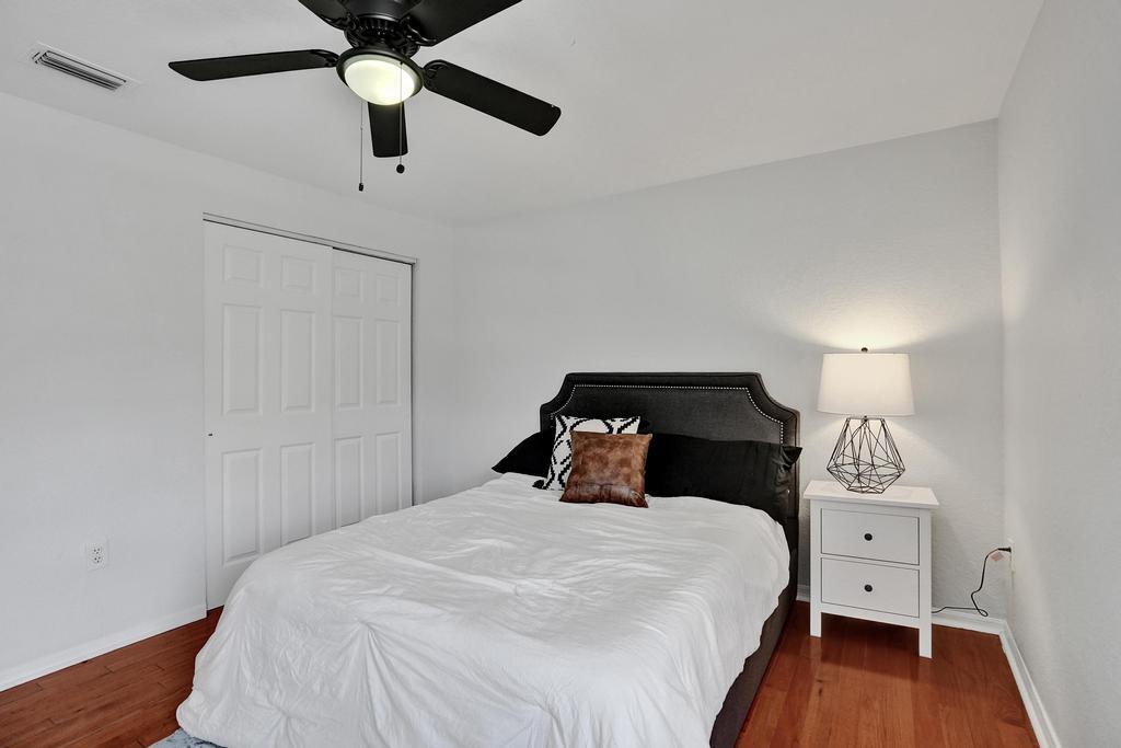 SAPPHIRE POINTE - DIAMOND LAKE - Residential