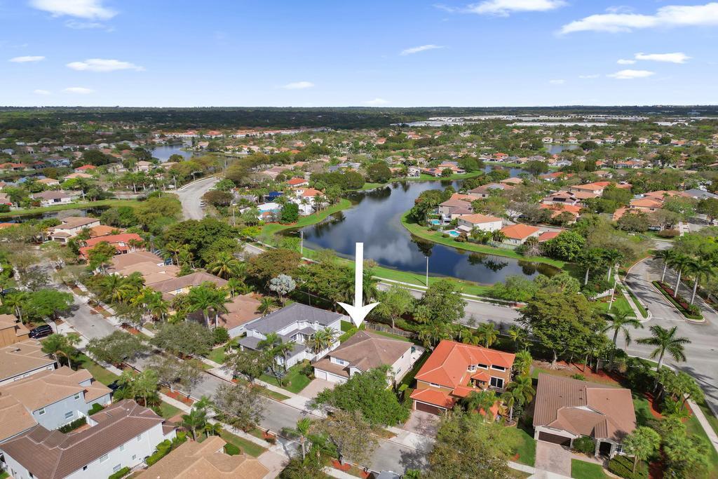 SAPPHIRE POINTE - DIAMOND LAKE - Residential