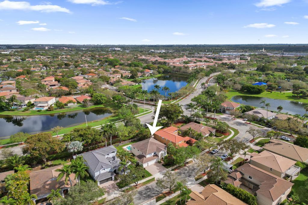 SAPPHIRE POINTE - DIAMOND LAKE - Residential