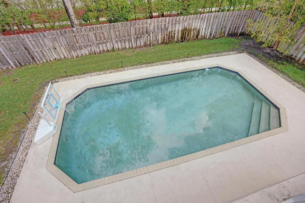 SAPPHIRE POINTE - DIAMOND LAKE - Residential