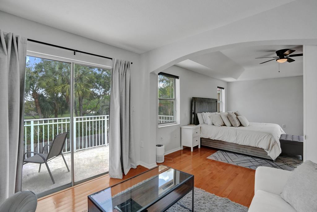 SAPPHIRE POINTE - DIAMOND LAKE - Residential