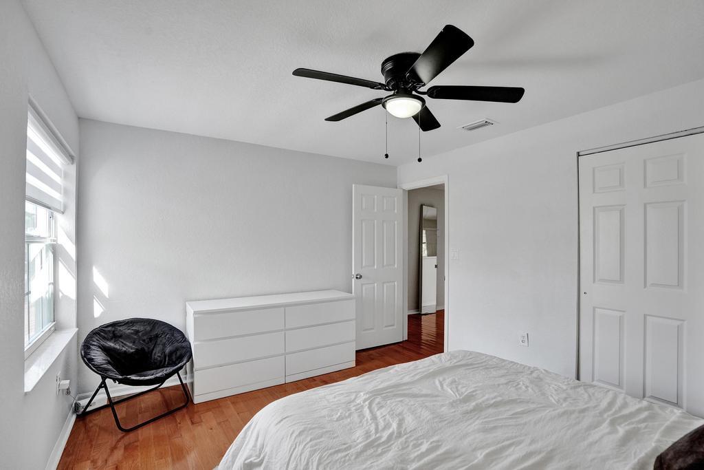 SAPPHIRE POINTE - DIAMOND LAKE - Residential