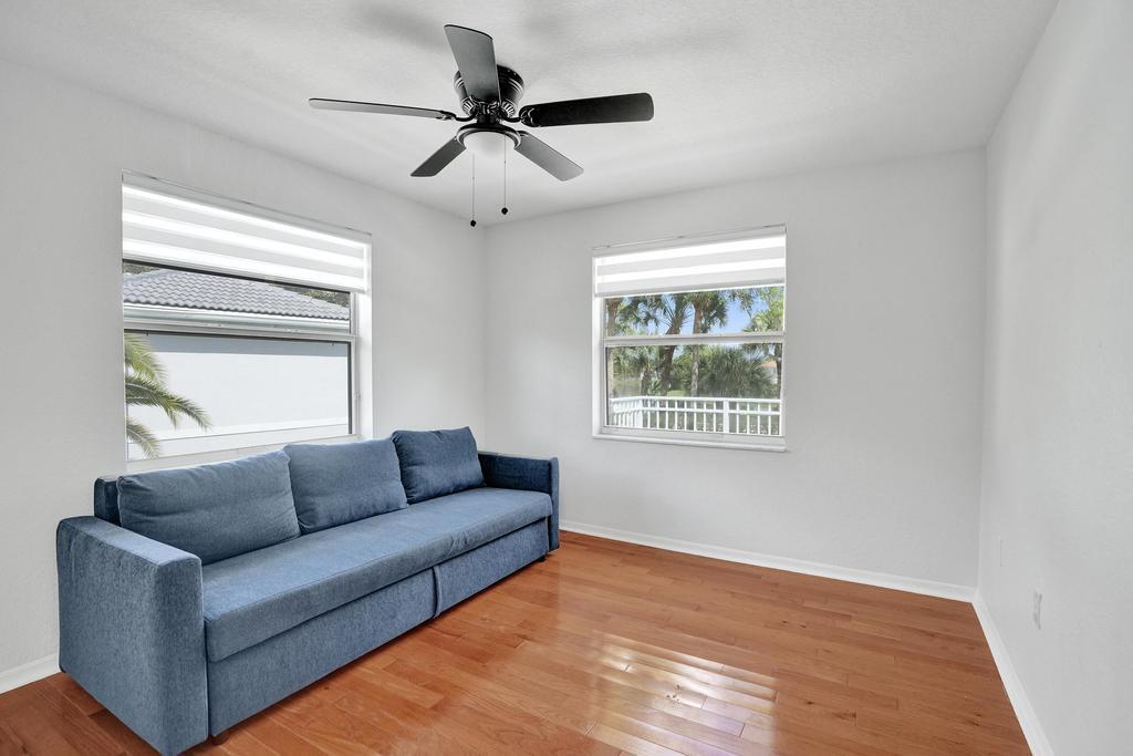 SAPPHIRE POINTE - DIAMOND LAKE - Residential