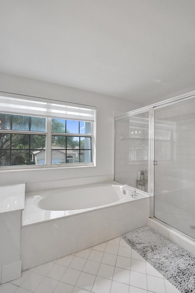 SAPPHIRE POINTE - DIAMOND LAKE - Residential