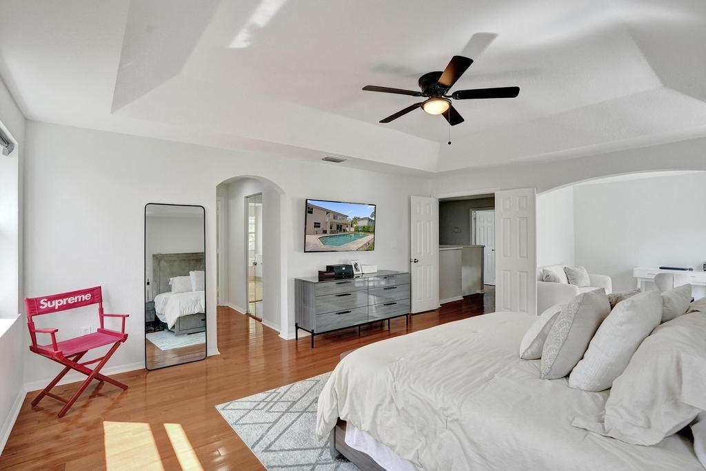 SAPPHIRE POINTE - DIAMOND LAKE - Residential