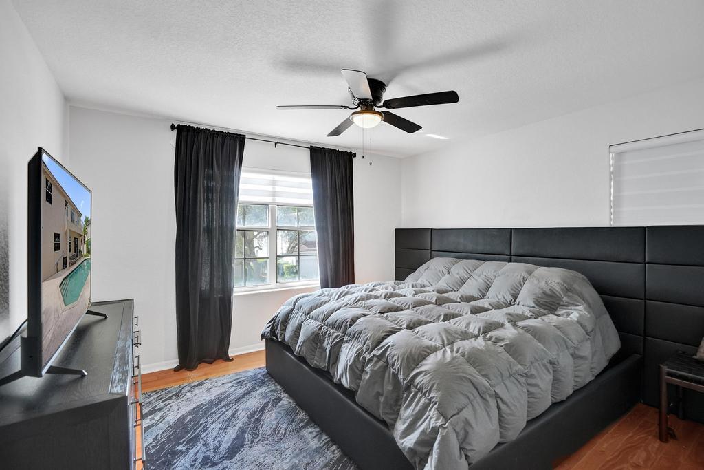 SAPPHIRE POINTE - DIAMOND LAKE - Residential