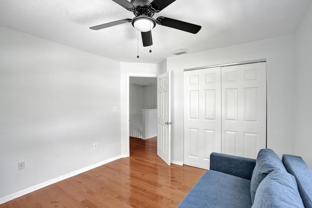 SAPPHIRE POINTE - DIAMOND LAKE - Residential