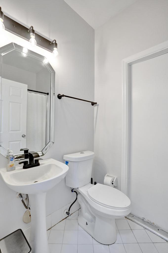 SAPPHIRE POINTE - DIAMOND LAKE - Residential