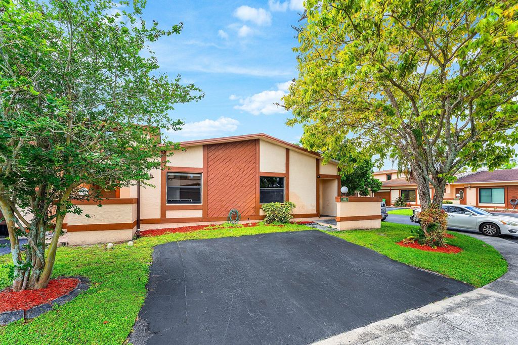 Photo of 6368 NW 29th Street, Sunrise, FL 33313 (MLS # B26020743)