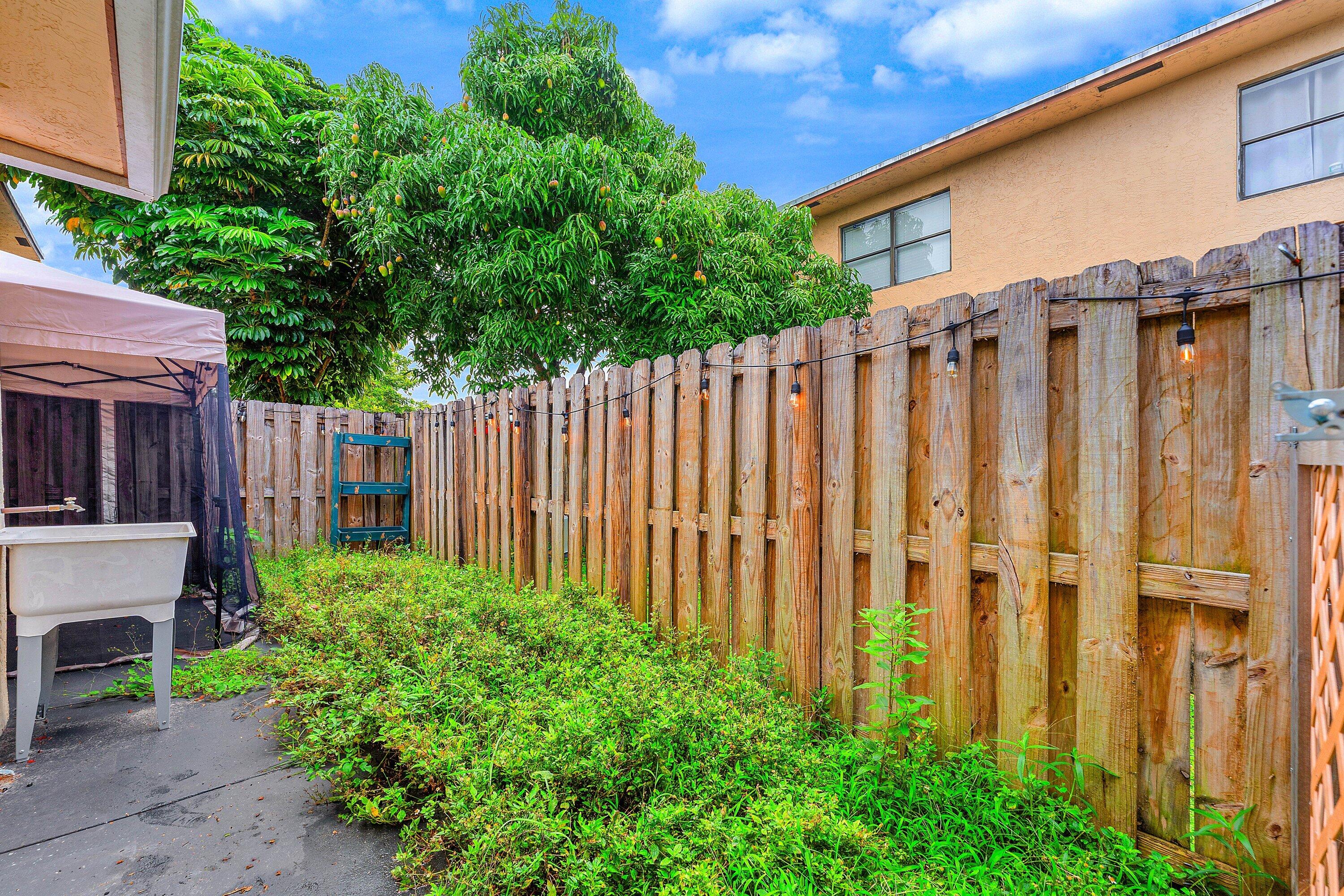 SUNRISE GOLF VILLAGE NORTH - Residential