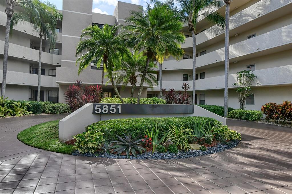 THIS IS THE ONE YOU HAVE BEEN WAITING FOR. STUNNING TURNKEY TOP FLOOR UNIT WITH POOL VIEW IN ALL AGES COMMUNITY...2 BED/2 BATH, 1254 living sq. ft. in Central Boca Raton/Boca Del Mar. Fully UPDATED Master Bath has a walk-in shower with frameless shower doors and Freestanding Tub. 2nd Bathroom also Fully UPDATED, walk-in shower & Frameless doors. Call today to learn all the other great features this condo has to offer