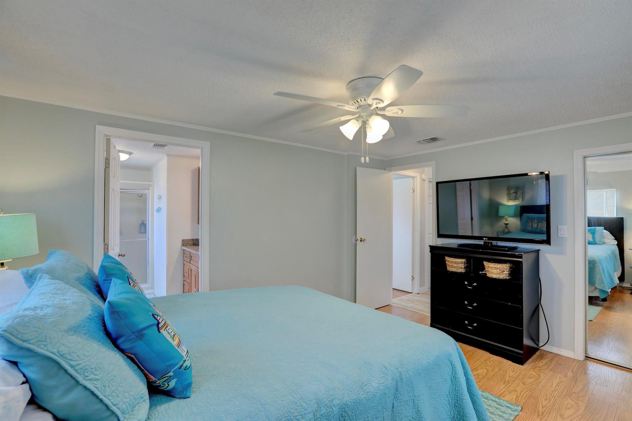 SNUG HARBOR LAKES CONDO - Residential