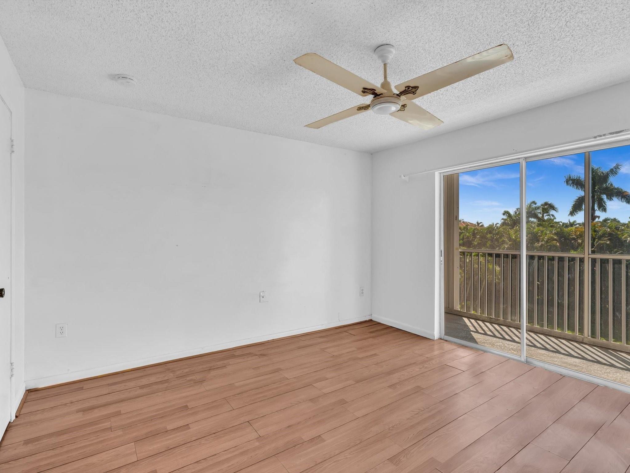 PALM LAKE 1 CONDO - Residential