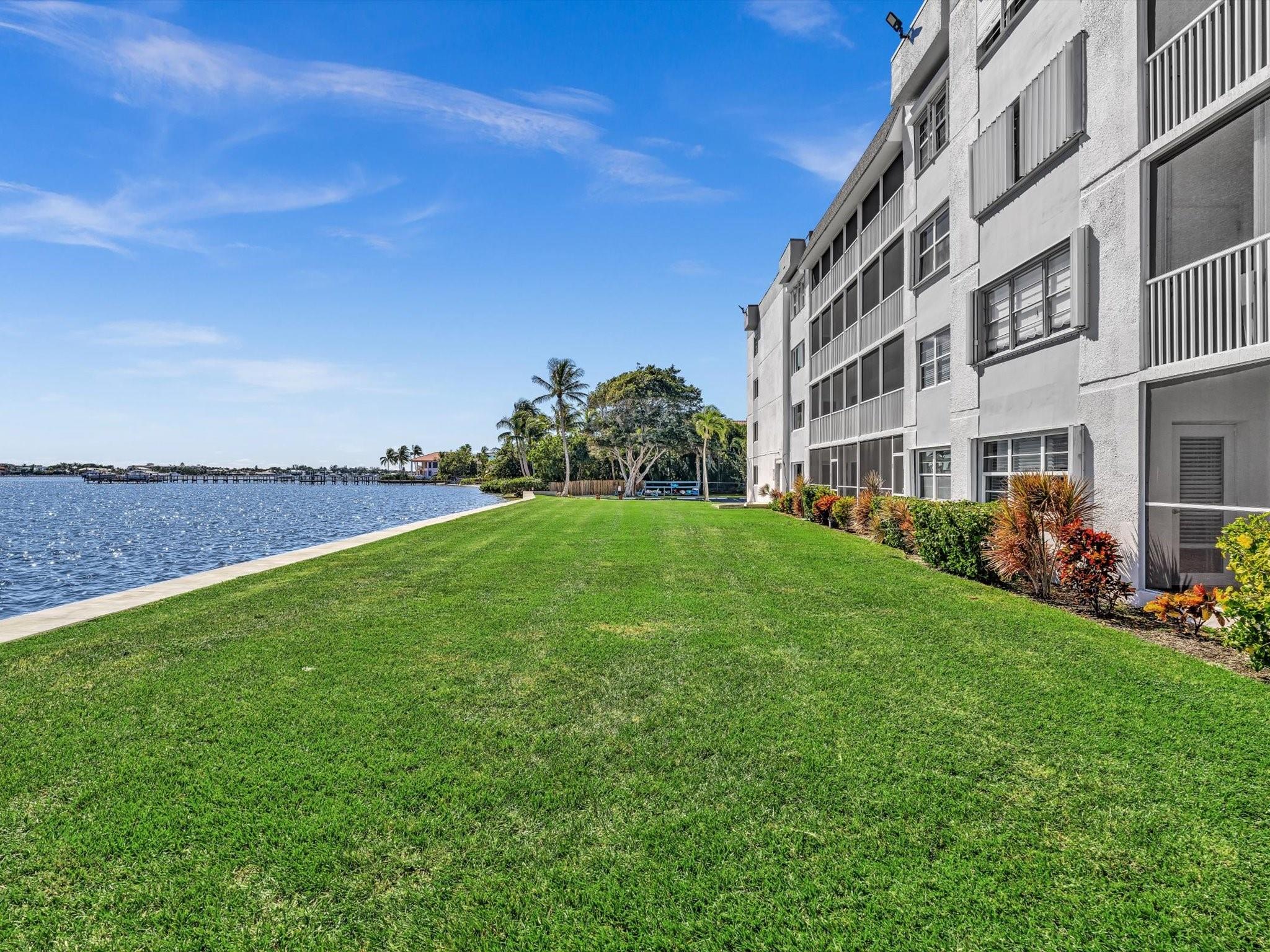 PALM LAKE 1 CONDO - Residential