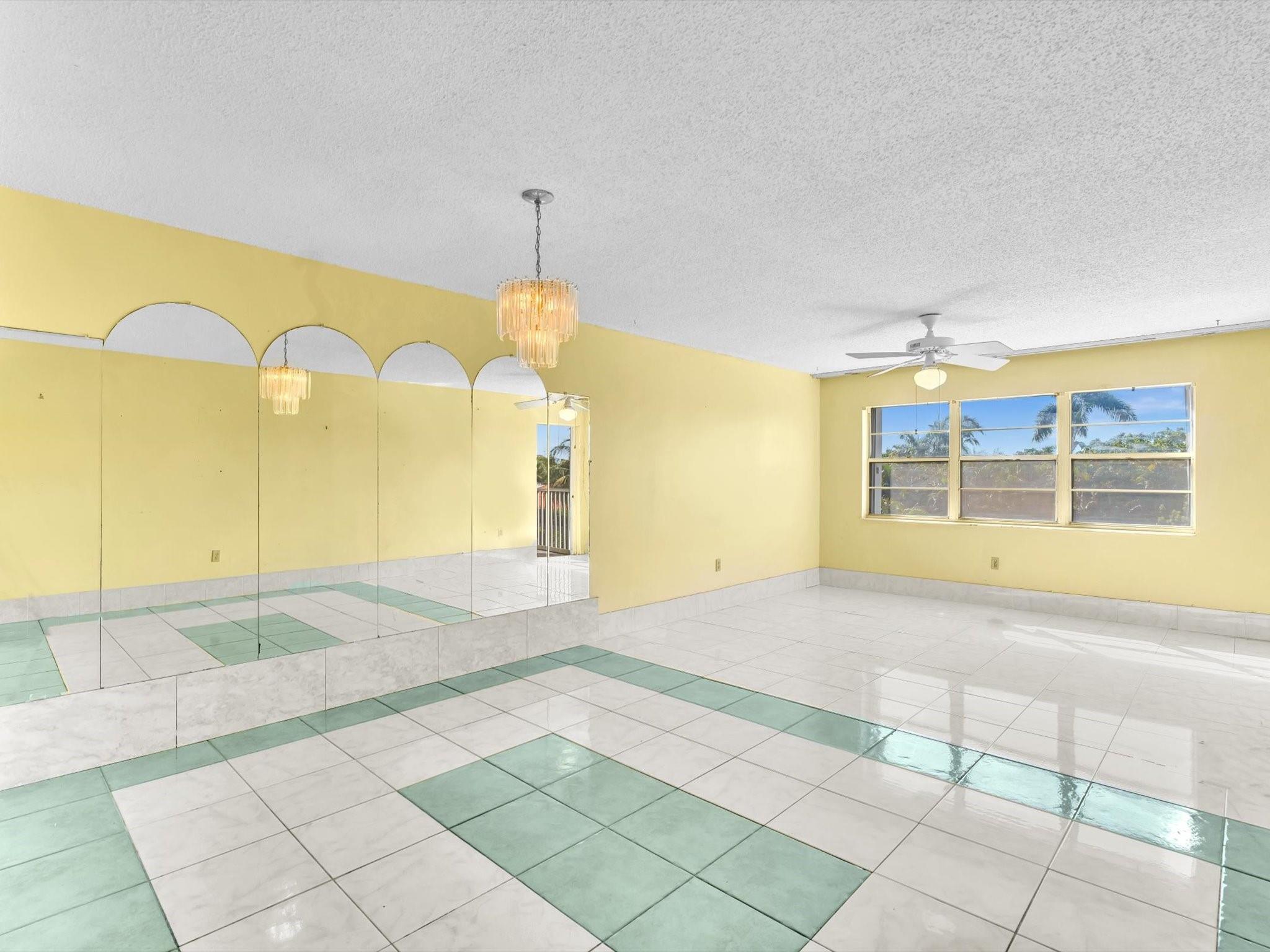 PALM LAKE 1 CONDO - Residential