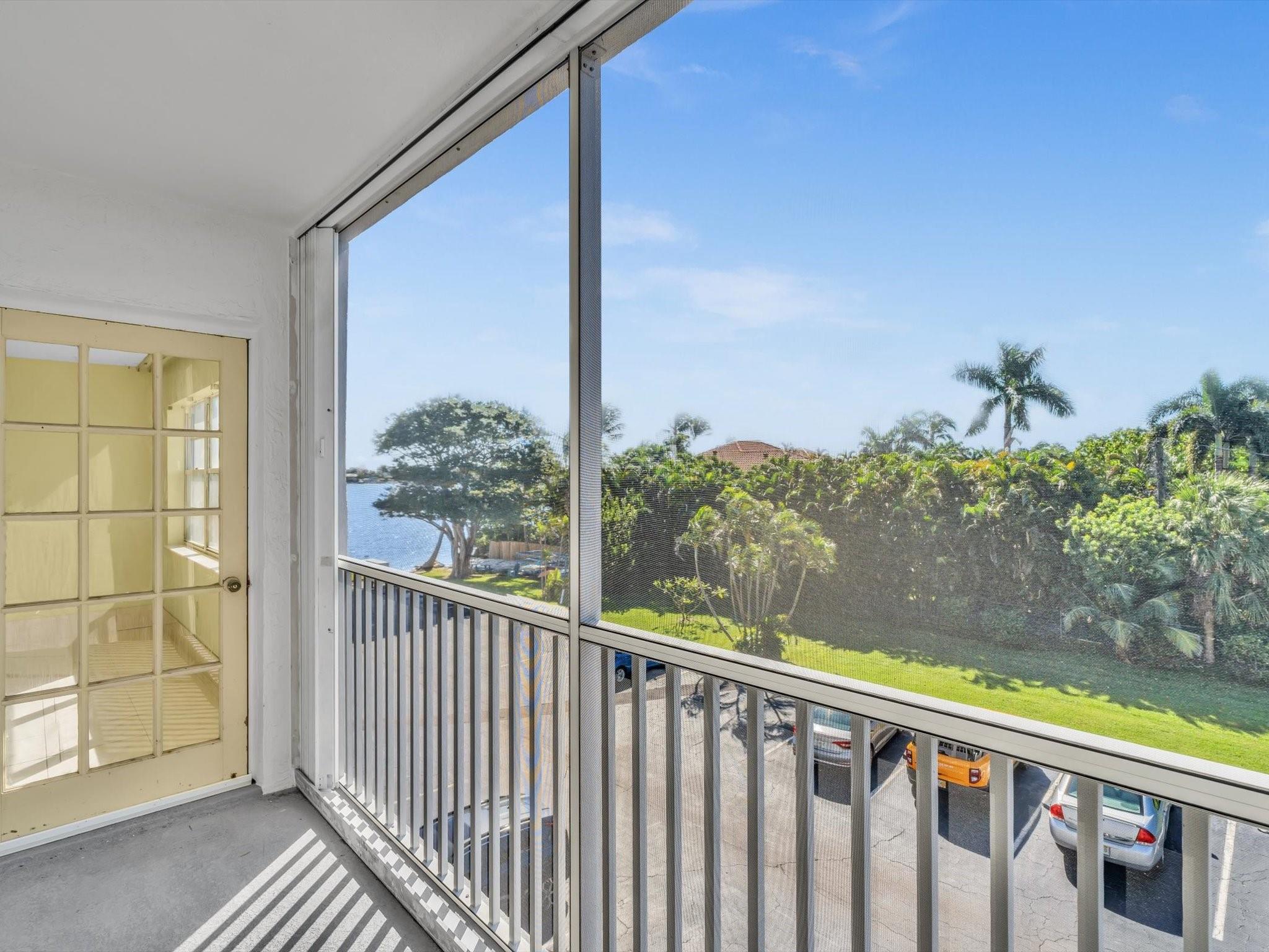 PALM LAKE 1 CONDO - Residential