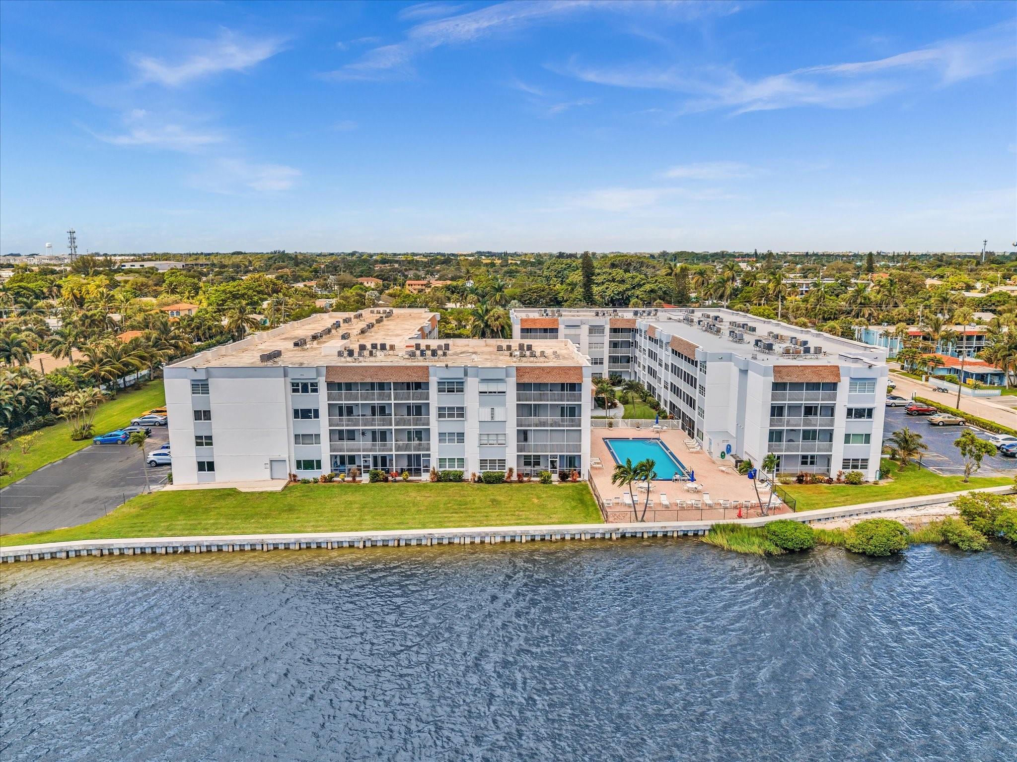 PALM LAKE 1 CONDO - Residential