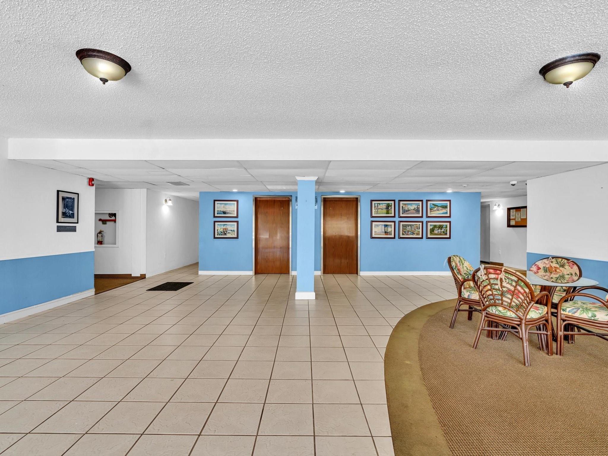 PALM LAKE 1 CONDO - Residential